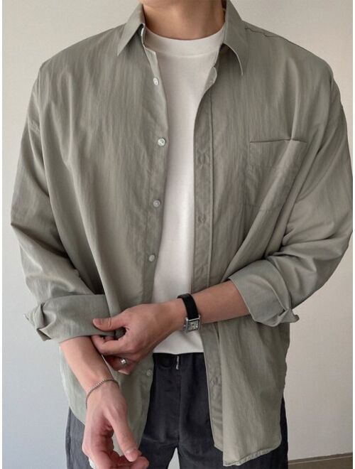 DAZY Men Patched Pocket Drop Shoulder Shirt