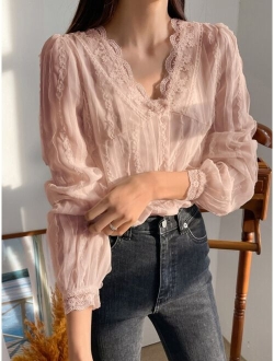 Embroidery Mesh Puff Sleeve Blouse