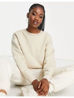 basic crew neck sweatshirt in ecru