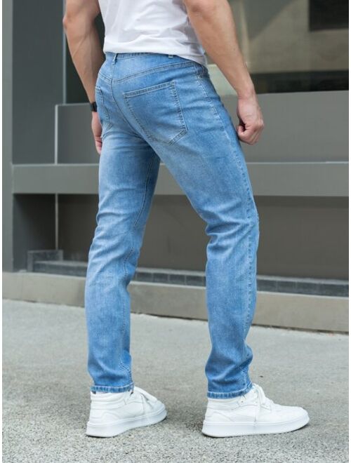 Men Solid Slant Pocket Tapered Jeans