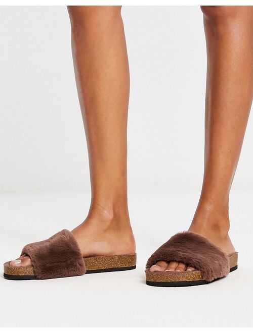 Hollister teddy slider in brown