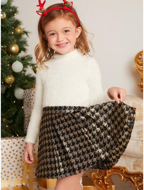 SHEIN Toddler Girls 1set Fuzzy Mock Neck Top & Houndstooth Print Skirt