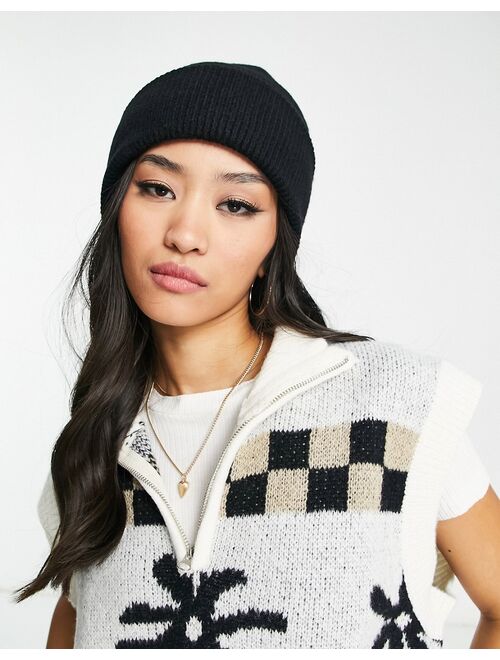 Monki knit beanie hat in black