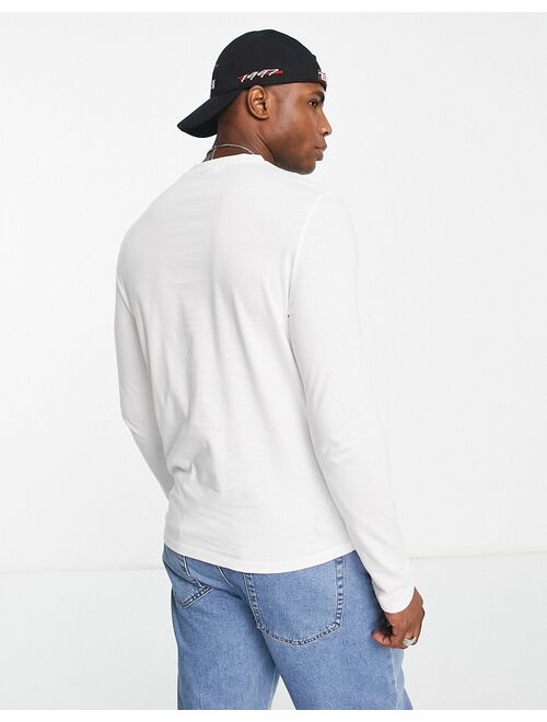 ASOS DESIGN Cotton Blend long sleeve t-shirt with crew neck in white - WHITE