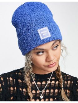 Noisy May teddy beanie in blue