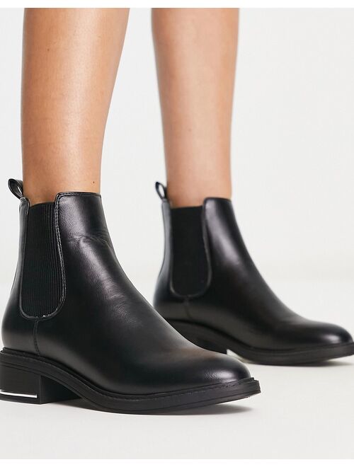 schuh Colette chelsea boots in black