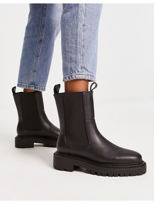 Monki chelsea boot in black