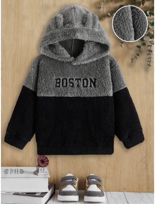 SHEIN Toddler Boys Letter Embroidery Two Tone 3D Ears Design Teddy Hoodie