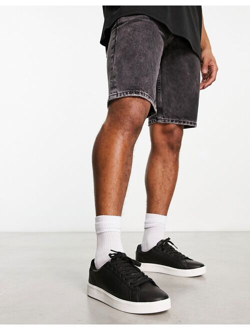 Pull&Bear lace up sneakers in black