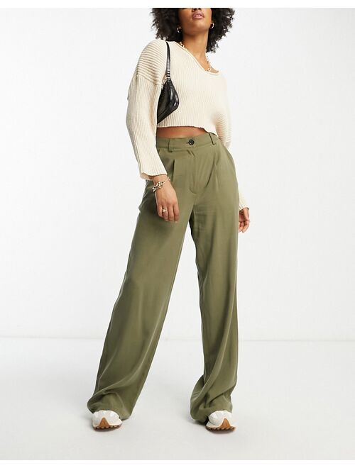 ASOS Tall ASOS DESIGN Tall dad pants in khaki