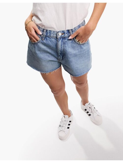 ASOS DESIGN Hourglass denim 'relaxed' shorts in midwash blue