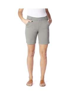 Women's Gracie Pull on 8" Short