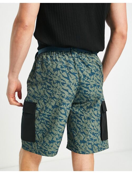 South Beach utility pocket shorts in camo print