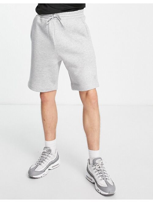 HIIT sweat short in gray heather