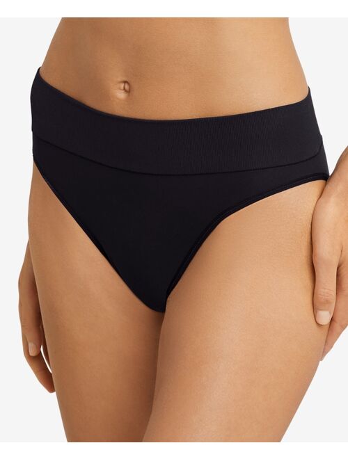 MAIDENFORM Women's Pure Comfort Seamless Brief Underwear DM2317