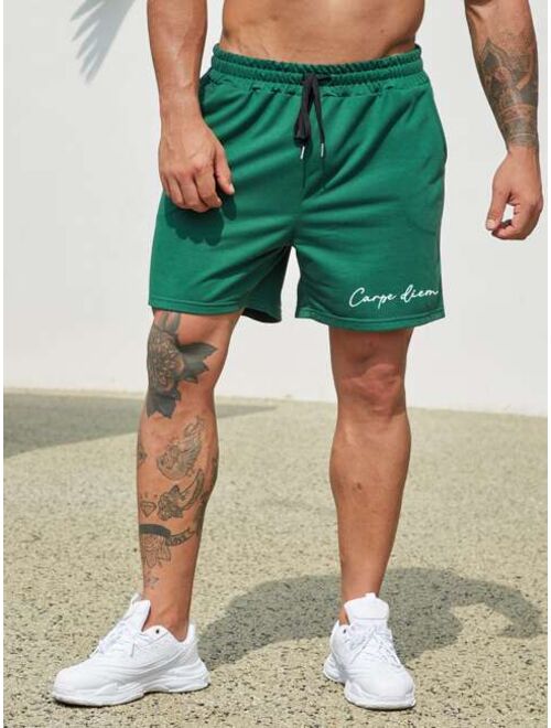 Extended Sizes Men Letter Graphic Drawstring Waist Shorts