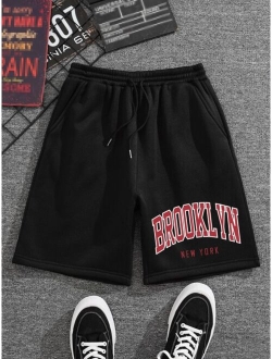 Men Letter Graphic Drawstring Waist Shorts