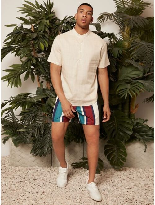 Men Striped Print Drawstring Waist Shorts