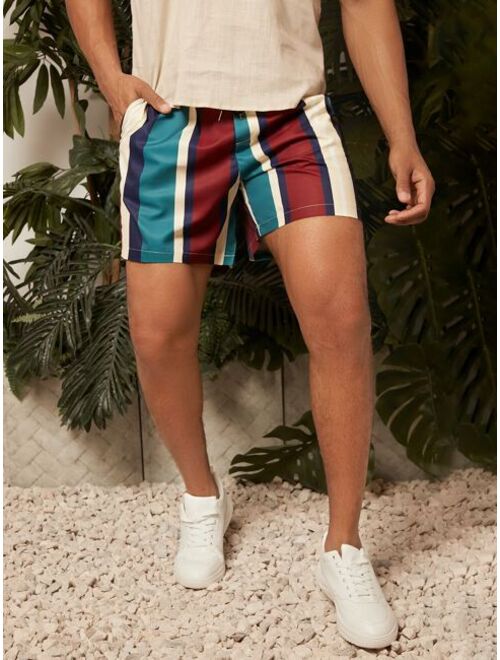 Men Striped Print Drawstring Waist Shorts