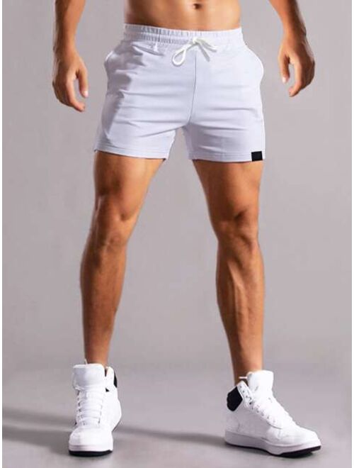 Men Patch Detail Drawstring Waist Shorts