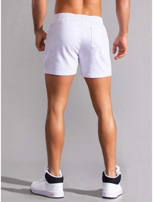 Men Patch Detail Drawstring Waist Shorts