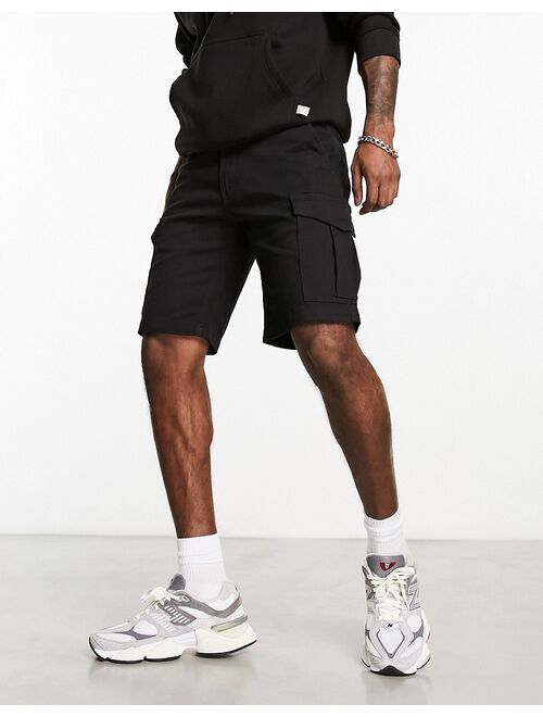 Jack & Jones Intelligence cargo shorts in black