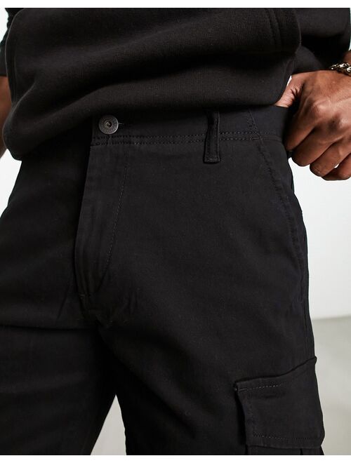 Jack & Jones Intelligence cargo shorts in black