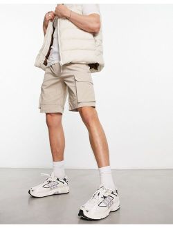 Intelligence technical cargo shorts in beige