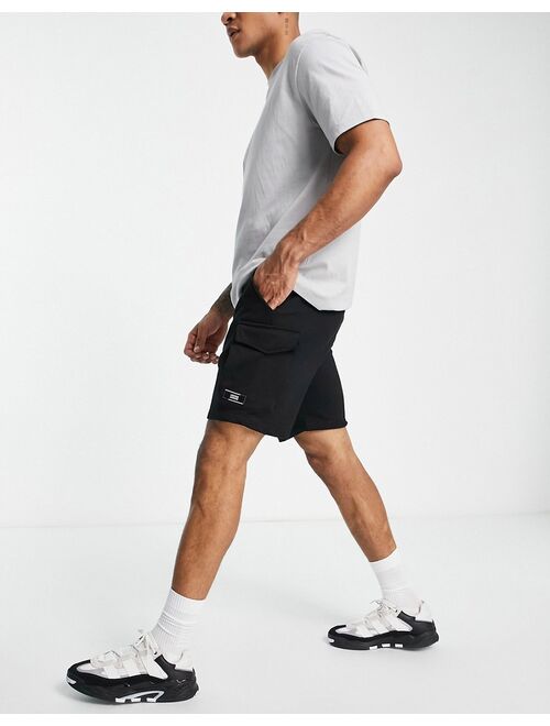 Jack & Jones Intelligence jersey cargo short in black