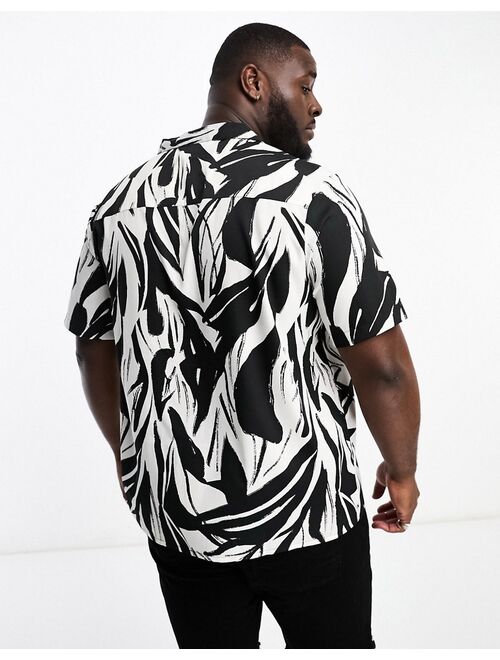 Another Influence Plus short sleeve printed shirt in black