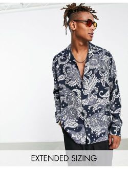 relaxed deep camp collar shirt in black paisley print