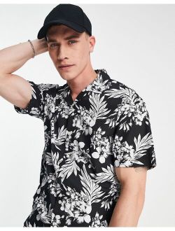 Originals camp collar shirt in black floral print