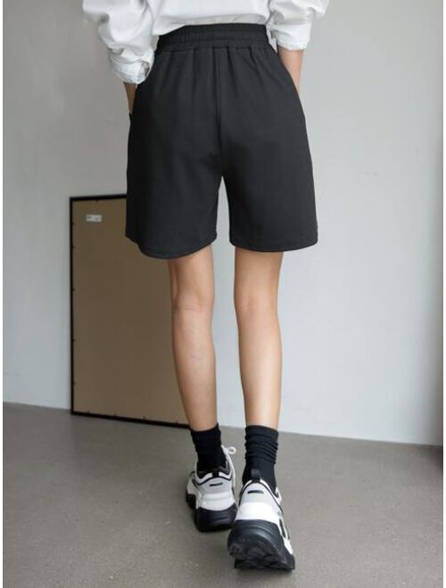 DAZY Patch Detail Slant Pocket Shorts