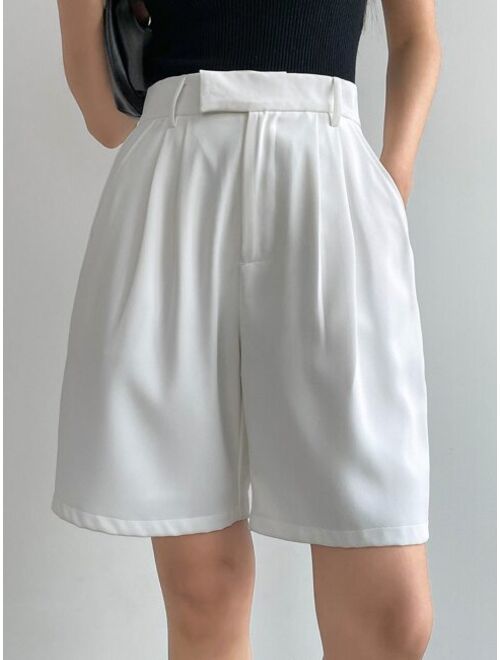 Dazy Less Solid Slant Pocket Plicated Detail Shorts Without Belt