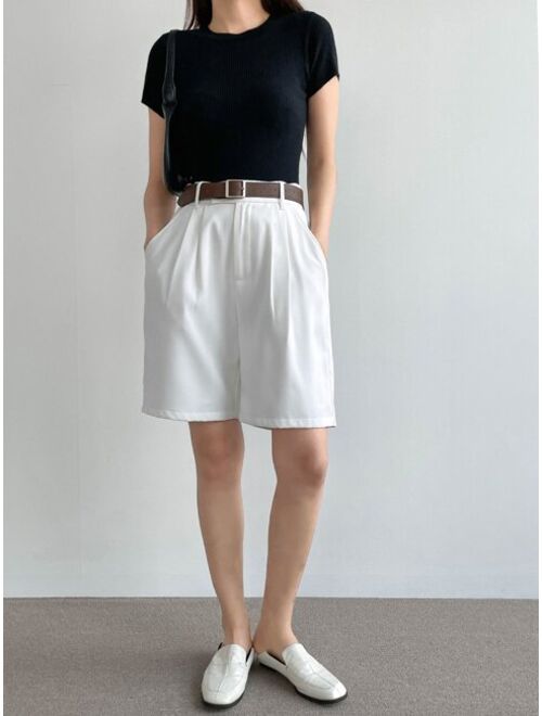 Dazy Less Solid Slant Pocket Plicated Detail Shorts Without Belt