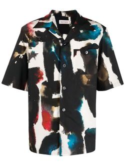 graffiti-print short-sleeved shirt