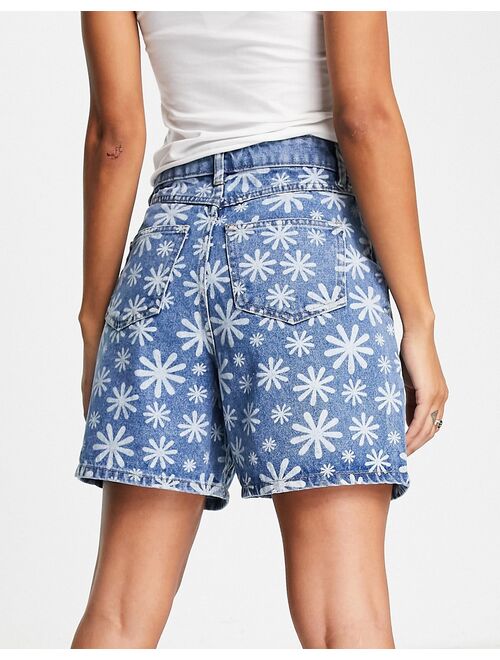 New Look daisy graffiti print denim shorts in mid blue