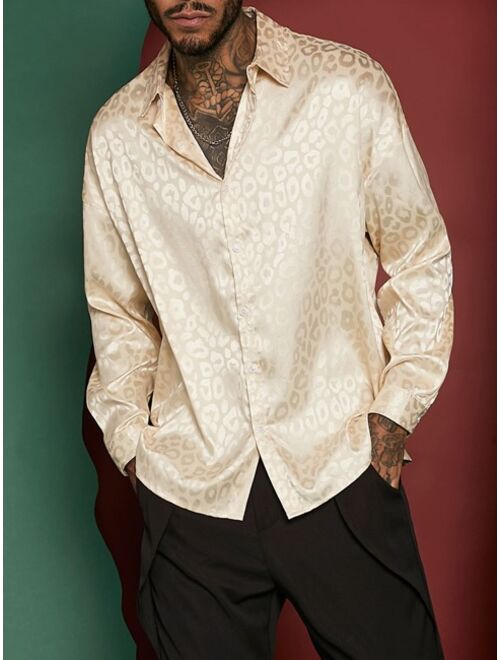 Men Leopard Jacquard Drop Shoulder Shirt