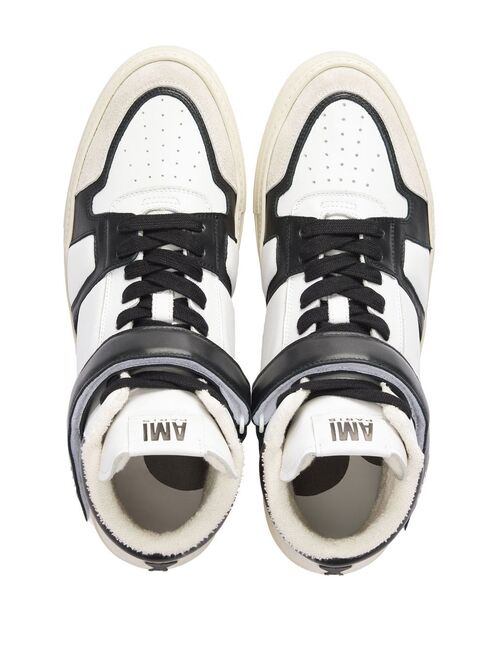 AMI Paris logo hi-top snakers