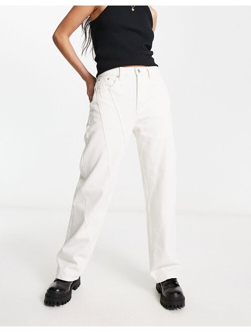 Signature 8 front seam straight leg jean in white