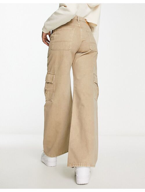 Monki cargo jeans in beige