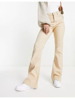 Pieces Peggy flared jeans in beige