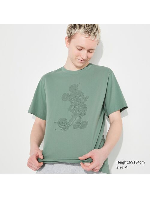 Disney UNIQLO Mickey Stands UT (Short Sleeve Graphic T-Shirt)