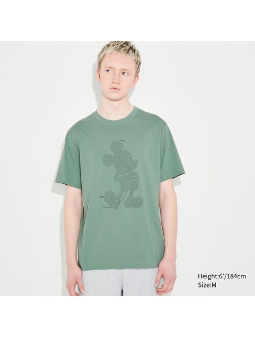 Disney UNIQLO Mickey Stands UT (Short Sleeve Graphic T-Shirt)