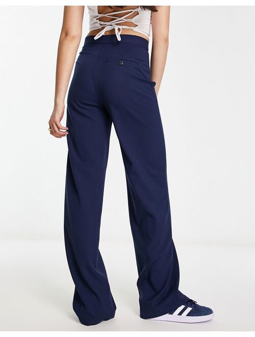 Pull&Bear regular fit darted mid waisted tailored pants in navy