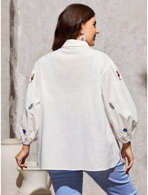 EMERY ROSE Plus Animal Embroidery Button Front Puff Sleeve Blouse