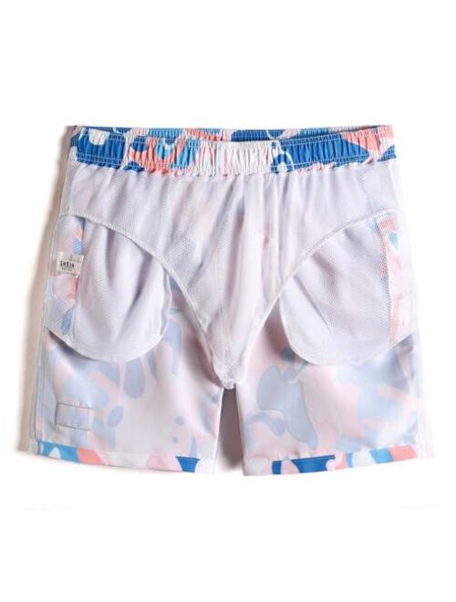 Men Allover Print Letter Patched Drawstring Waist Swim Trunks