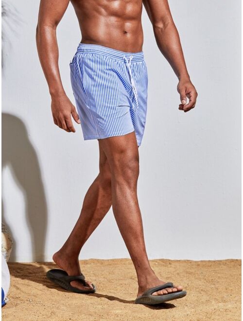 Men Striped Print Drawstring Waist Swim Trunks