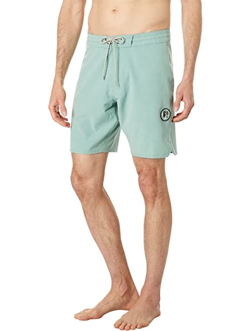 VISSLA Solid Sets 18.5" Boardshorts