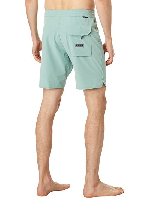 VISSLA Solid Sets 18.5" Boardshorts